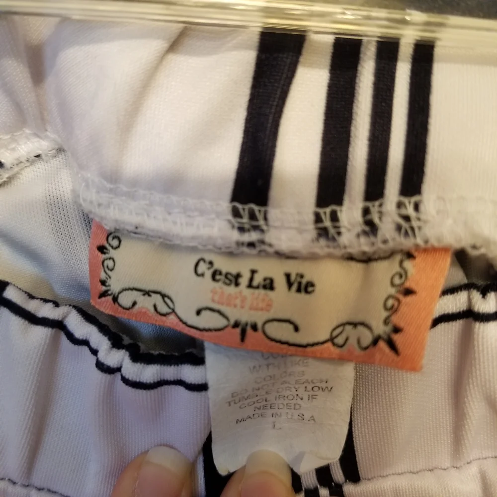 Black & White Plaid High-Low Skirt with Elastic Waistband - Picture 2 of 4